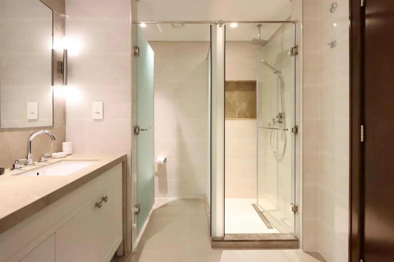 Livbnb Suites-Spectacular 2BR Burj Fountain Views Dubai Apartment