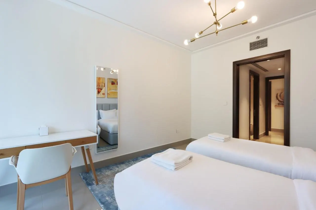 Livbnb Suites-Spectacular 2BR Burj Fountain Views Dubai Apartment