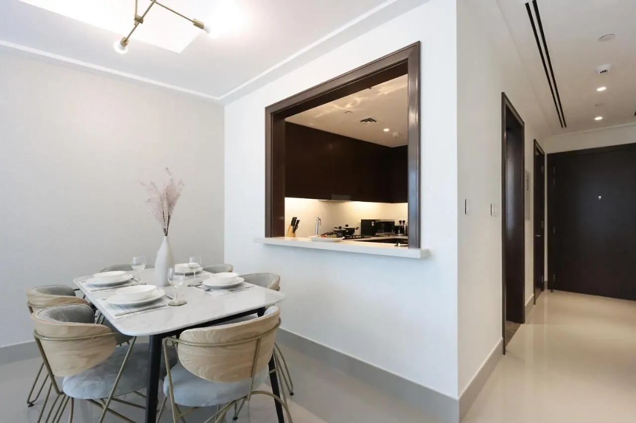 Livbnb Suites-Spectacular 2BR Burj Fountain Views Dubai 0*,