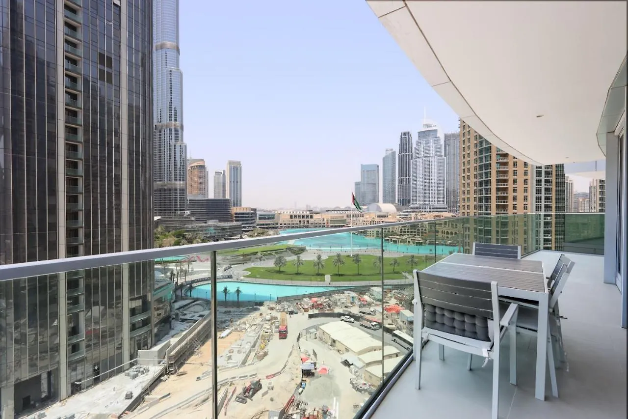 Livbnb Suites-Spectacular 2BR Burj Fountain Views Dubai